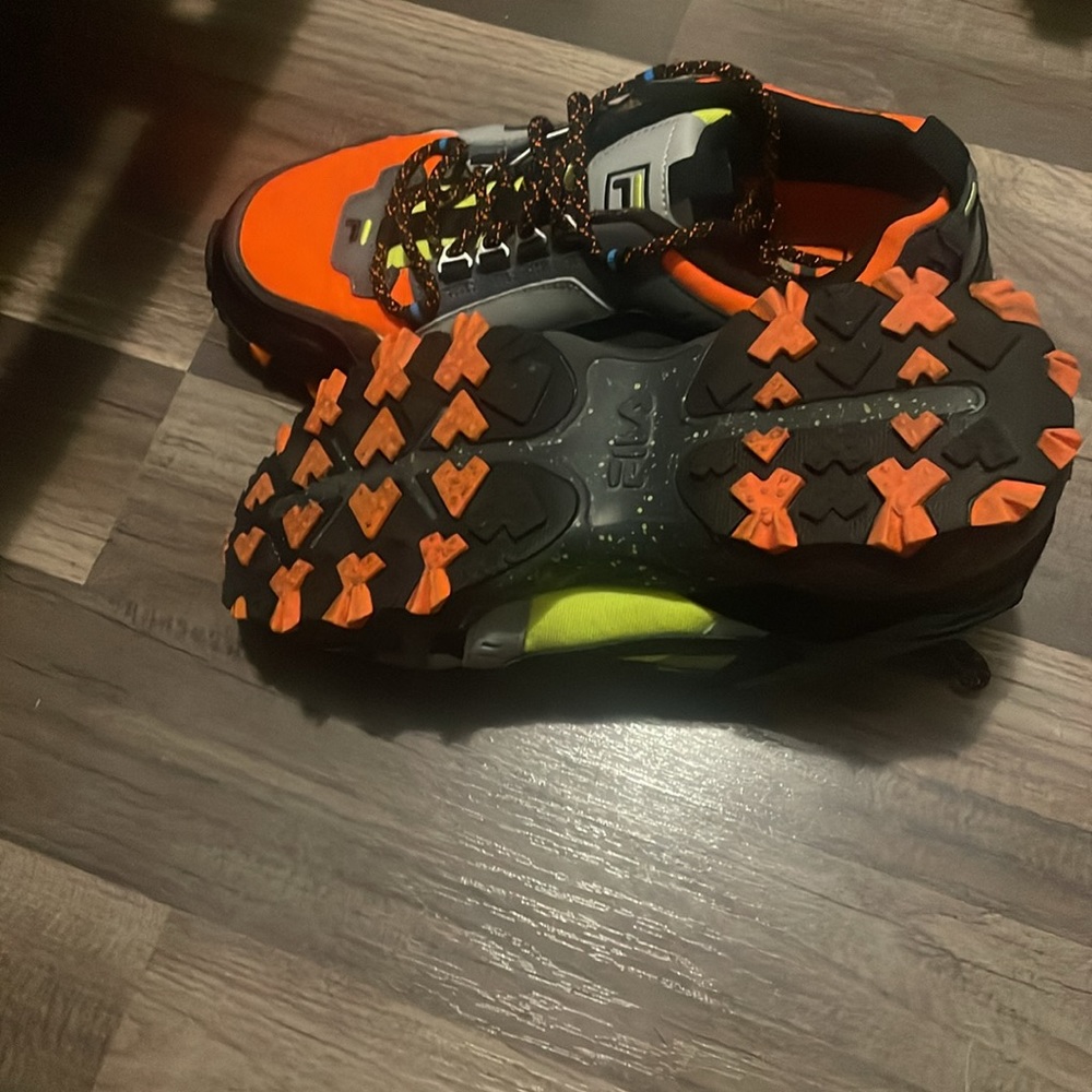 Shoes - Picture 4 of 4